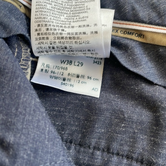 Dockers Sisnature Classic Khakis - Picture 6 of 7